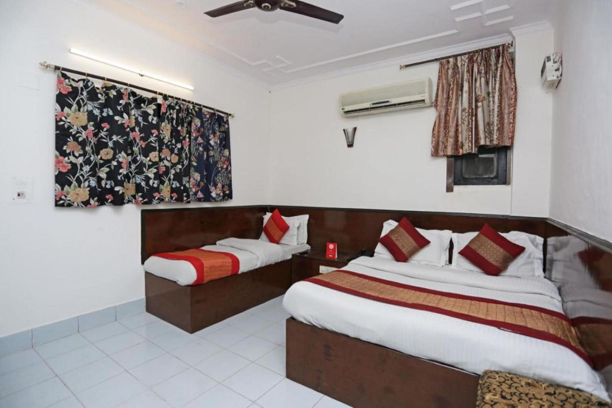 Hotel Perfect Spot- Main Bazar - Walking Metro Station New Delhi Luaran gambar