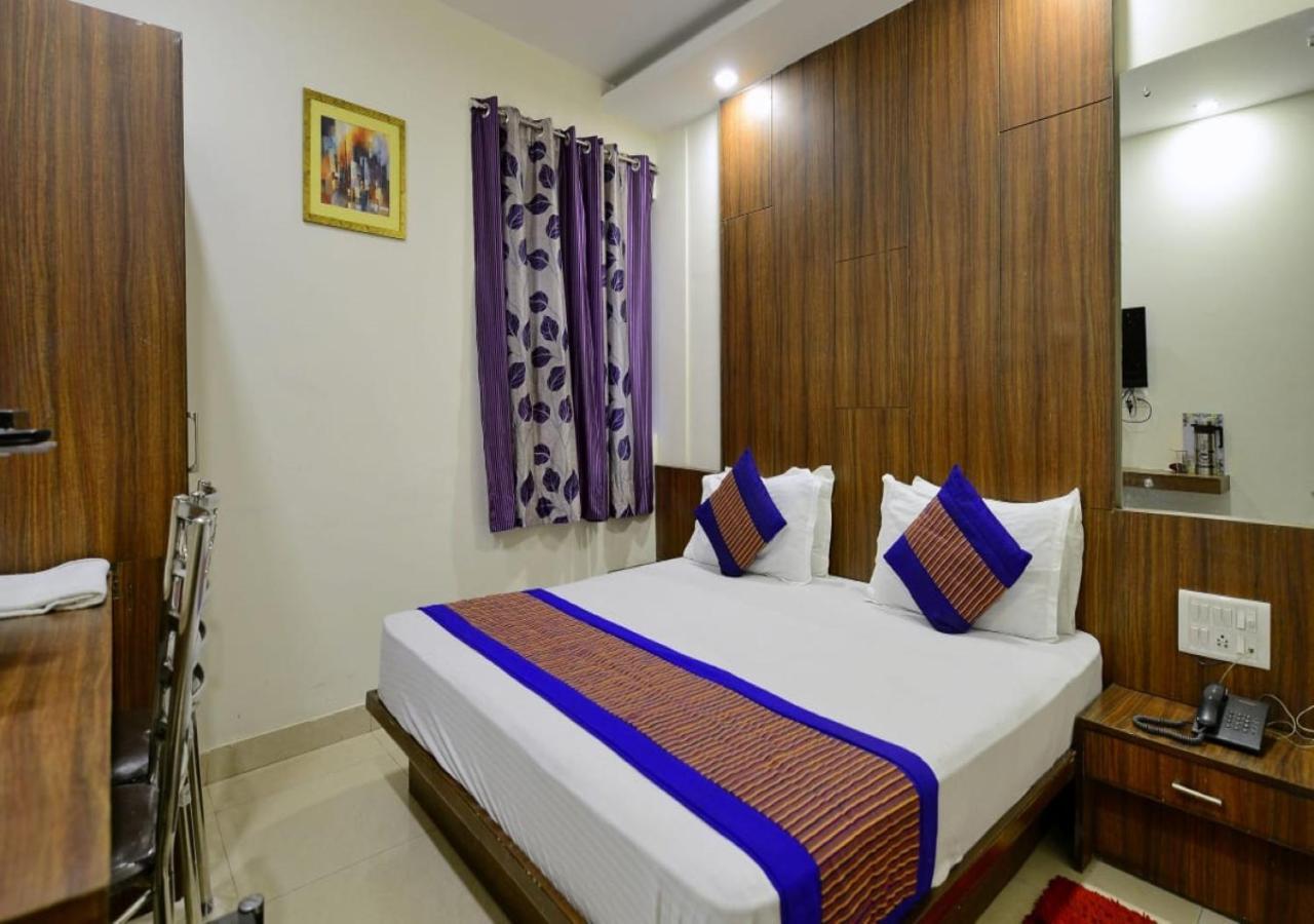 Hotel Perfect Spot- Main Bazar - Walking Metro Station New Delhi Luaran gambar